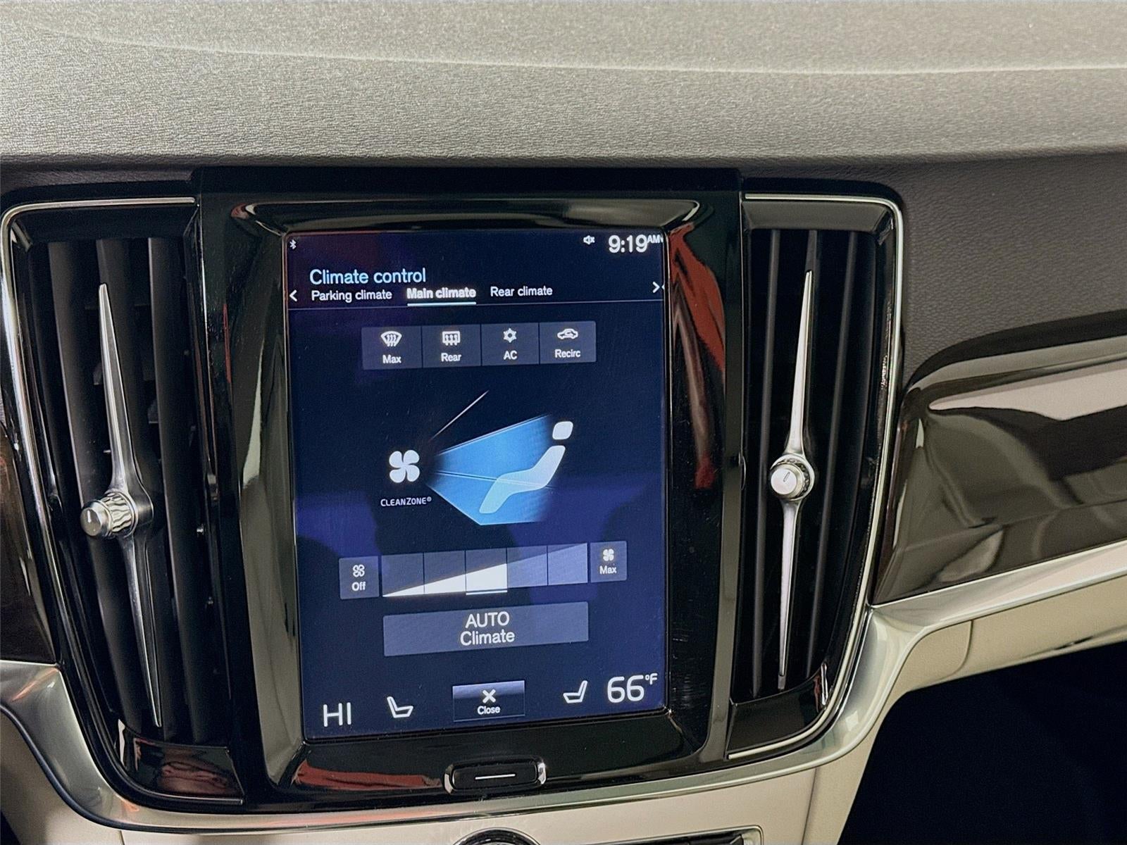 2018 Volvo S90 Momentum