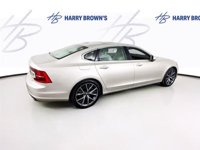 2018 Volvo S90 Momentum