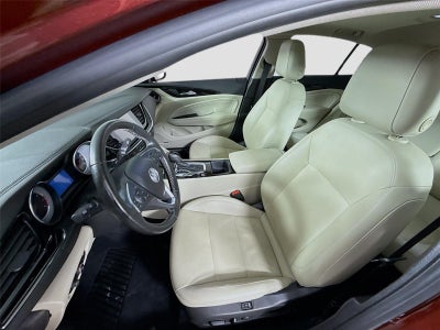 2018 Buick Regal Sportback Essence