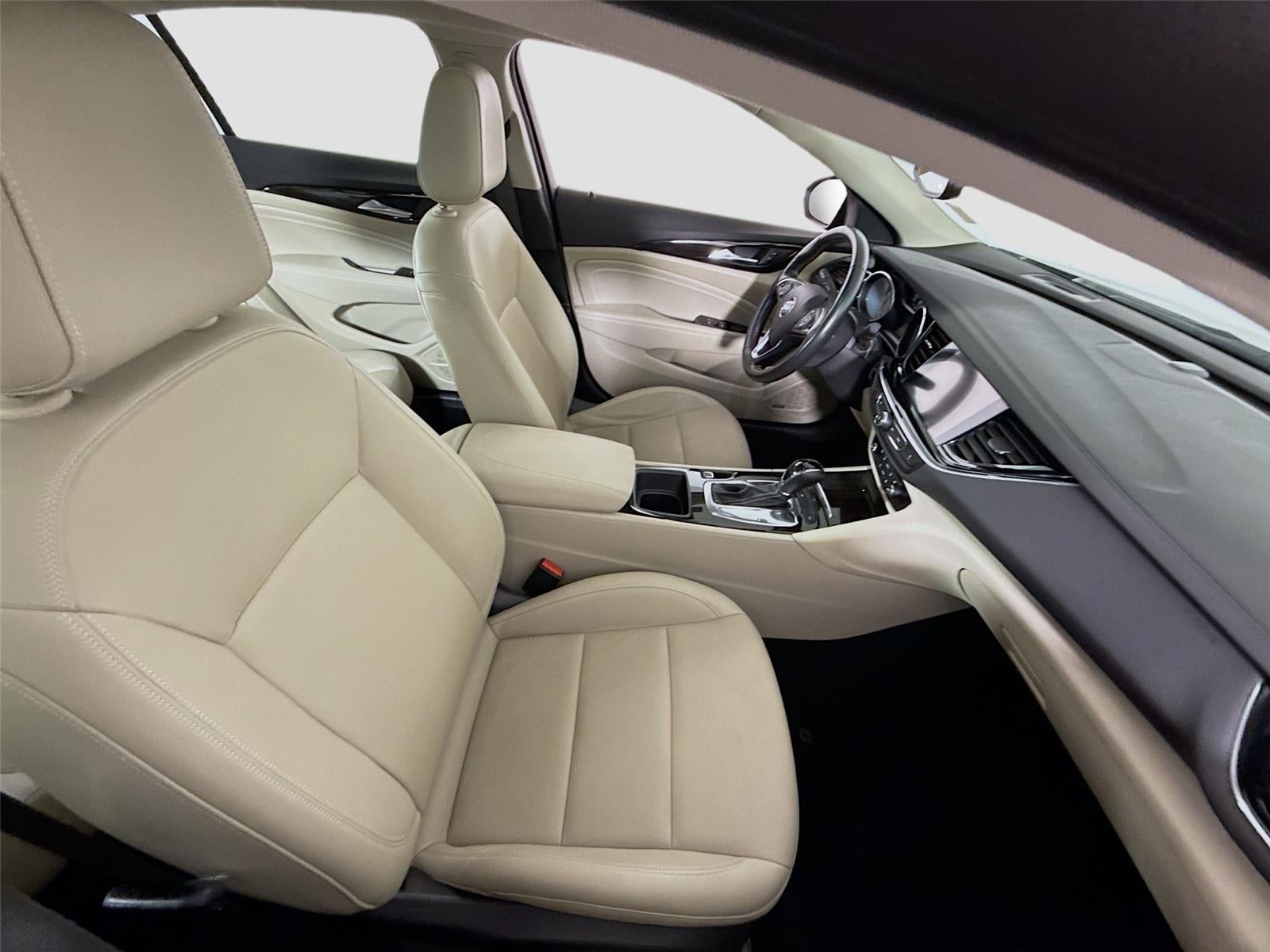 2018 Buick Regal Sportback Essence