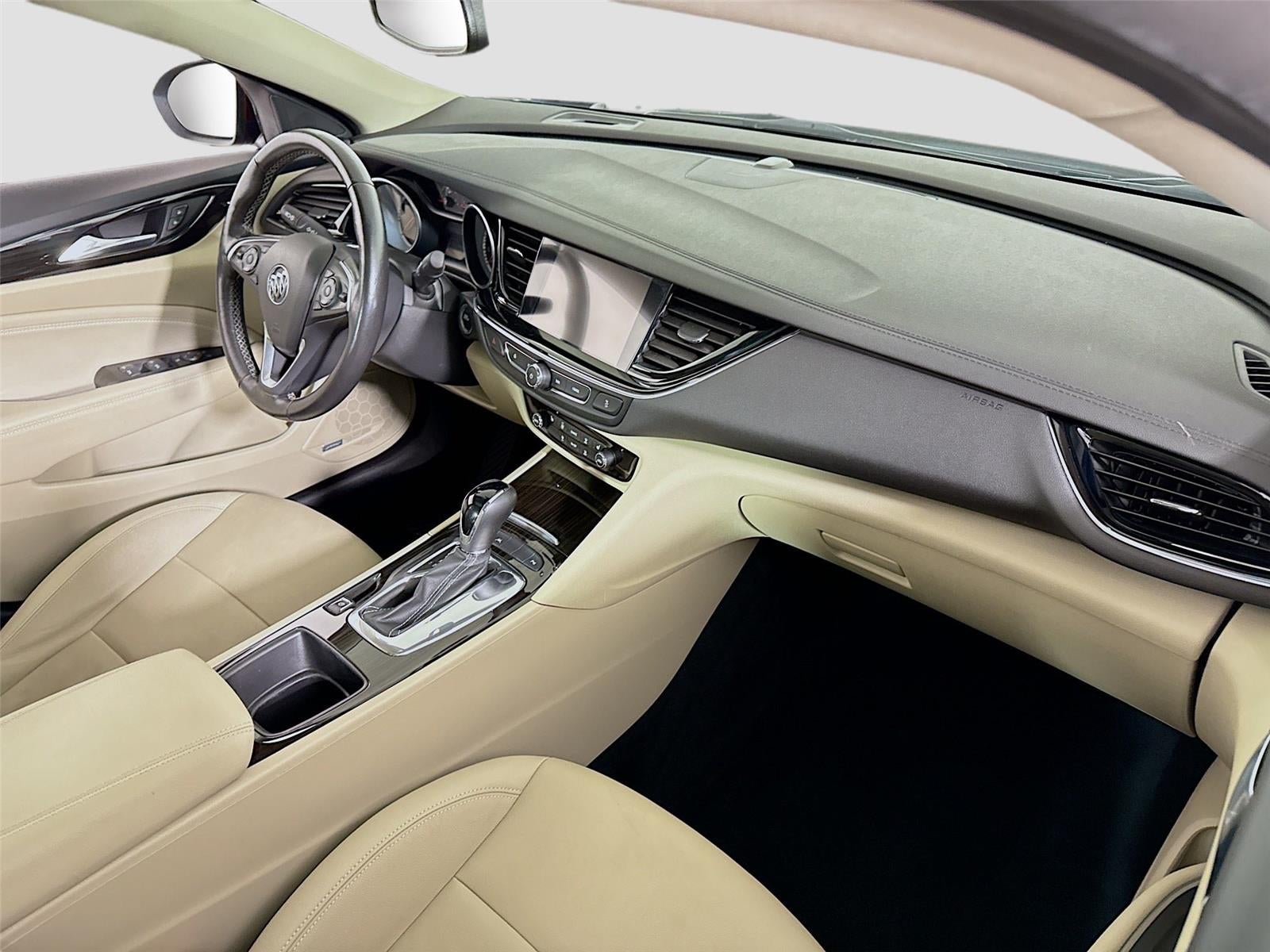 2018 Buick Regal Sportback Essence