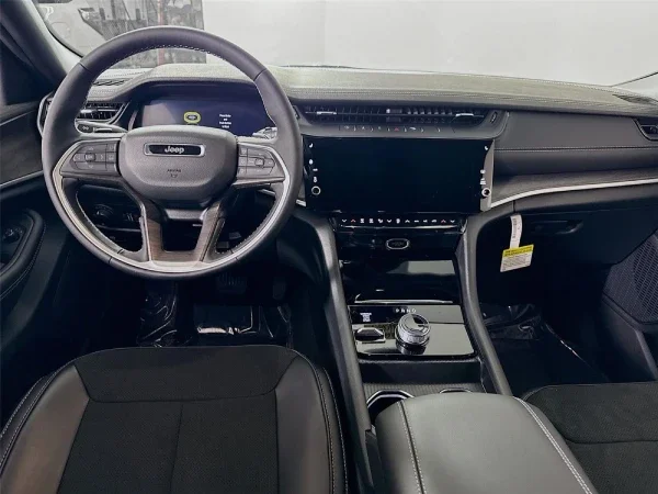 2026 Jeep Grand Cherokee Dashboard